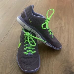 Nike Women’s Free Fit 2